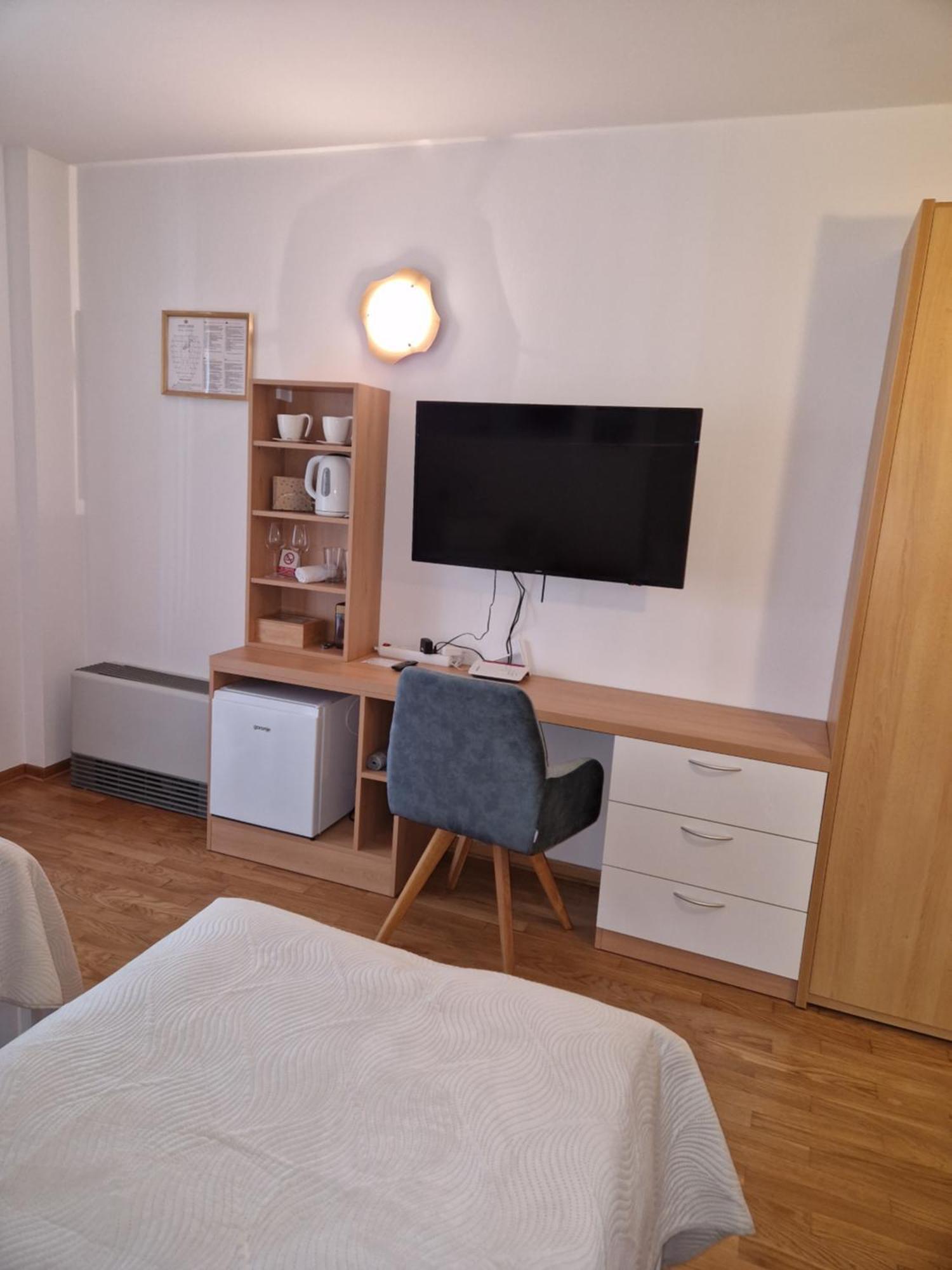 Room 211 - Aparthotel Jadranka 波尔托罗 外观 照片